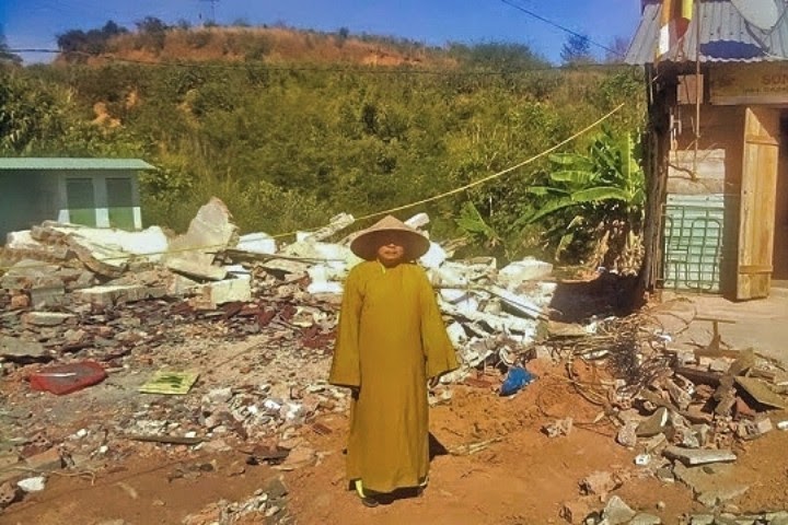 Trụ tr&igrave; ch&ugrave;a Sơn Linh Th&iacute;ch Đồng Quang b&ecirc;n ng&ocirc;i ch&ugrave;a bị ch&iacute;nh quyền cưỡng chế v&agrave;o ng&agrave;y 11/1/2019. Thời điểm đ&oacute;, &ocirc;ng đang chữa bệnh tại TP. Đ&agrave; Nẵng. Ảnh: Việt Nam Thời B&aacute;o.