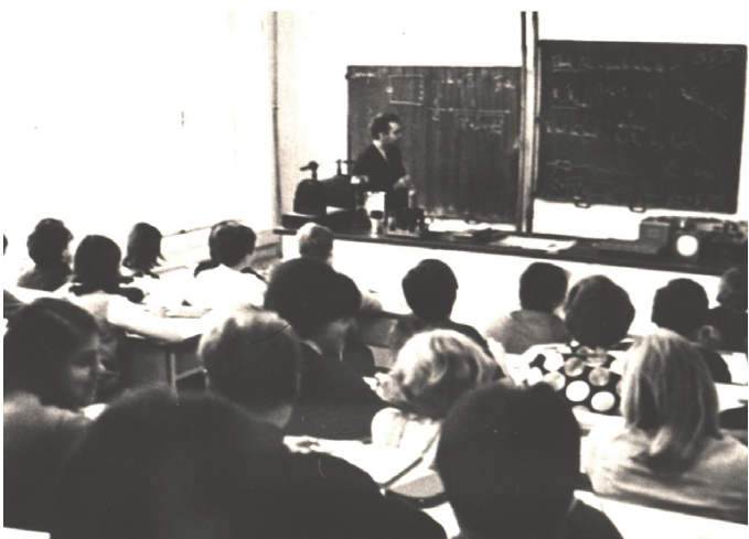 Một lớp học ở Tiệp Khắc thời xã hội chủ nghĩa. Ảnh: gymkren.cz.