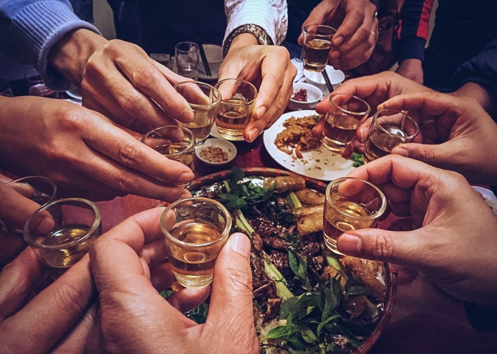 Sự khốn nạn của ‘văn hóa’ rượu chè ở Việt Nam