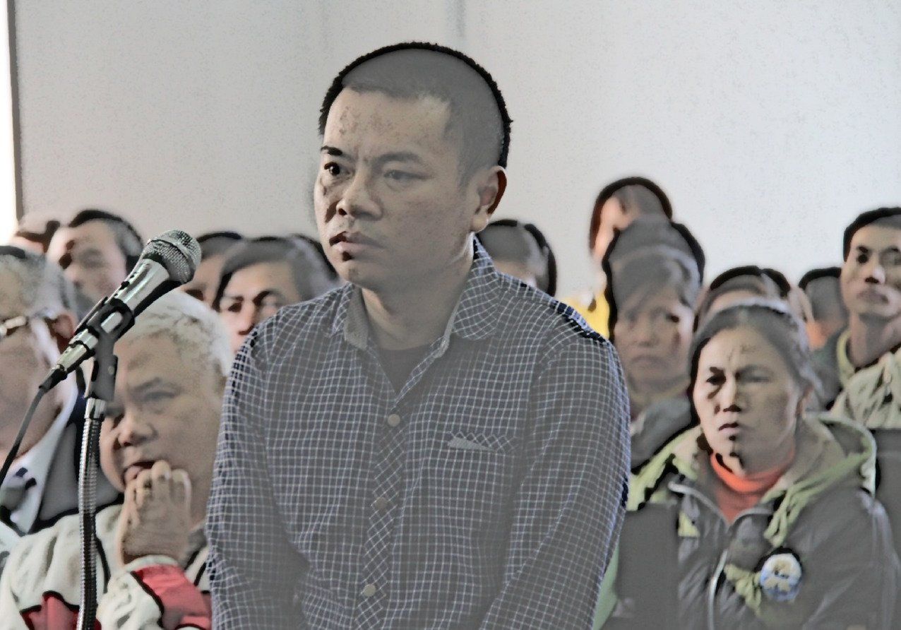 Đặng Văn Hiến tại tòa. Ảnh gốc: Báo Thanh Niên online.