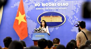 Luật Khoa 360: Barbie, BlackPink, và đường lưỡi bò