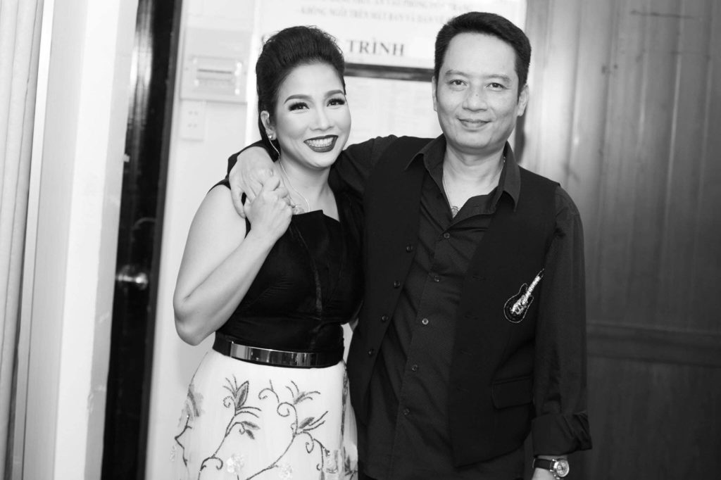 Ca sĩ Mỹ Linh (trái) và chồng, nhạc sĩ Anh Quân. Ảnh: Afamily.