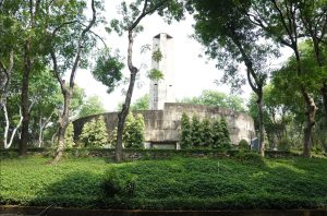 Tôi lần đầu biết nước Việt từng chia đôi. Nghĩa trang Nhân dân Bình An hay còn được thường gọi là Nghĩa trang Quân đội Biên Hòa. Nguồn ảnh: U.S. Consulate General - Ho Chi Minh City.