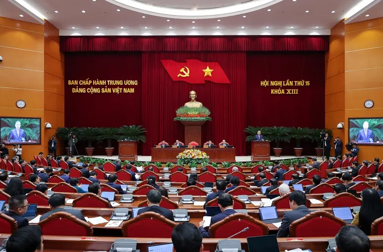 Quang cảnh phiên khai mạc Hội nghị Trung ương 15, khóa 13 của Đảng Cộng sản, sáng ngày 22/12/2025. Ảnh: Báo điện tử Chính phủ.