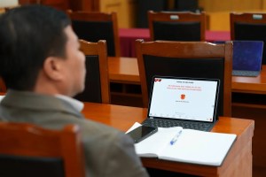 Tiết kiệm giấy, đảng cấp hơn 1.500 máy tính bảng cho đại biểu dự Đại hội 14