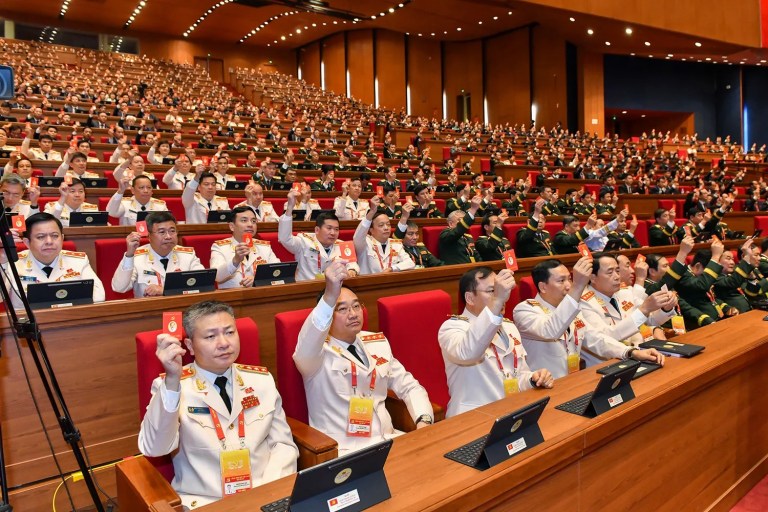 Các đại biểu đoàn Công an dự phiên trù bị của Đại hội 14, sáng 19/1. Nguồn ảnh: TTXVN.