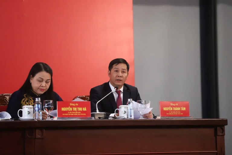 Ông Nguyễn Thành Tâm, phó trưởng Ban Tổ chức Trung ương, chia sẻ thông tin tại buổi họp báo chiều 14/1. Ảnh: Anh Thơ/VGP News.