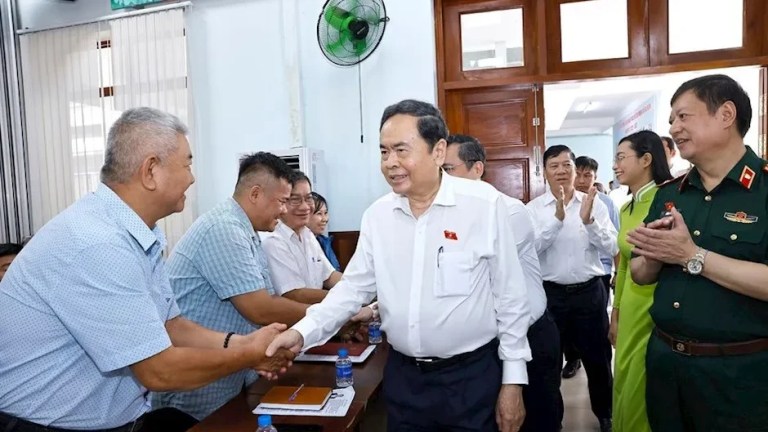 Chủ tịch Quốc hội Trần Thanh Mẫn tiếp xúc cử tri tại Thành phố Hồ Chí Minh. Nguồn ảnh: TTXVN.